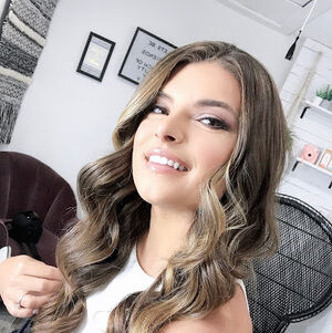 Meet your Posher, Carolina